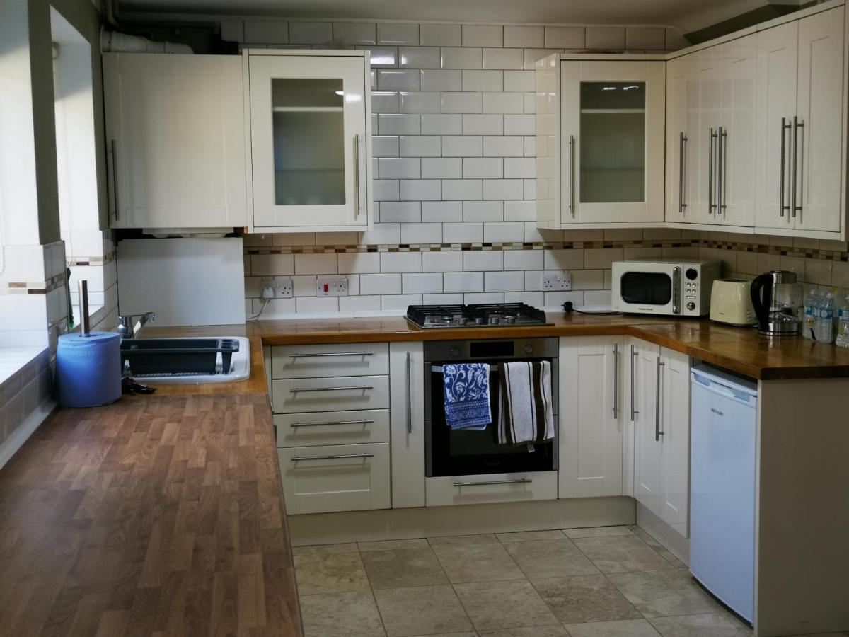 Brigstock Holidays House Μάντσεστερ Εξωτερικό φωτογραφία