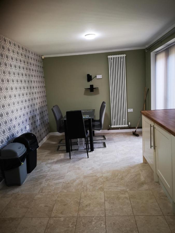 Brigstock Holidays House Μάντσεστερ Εξωτερικό φωτογραφία