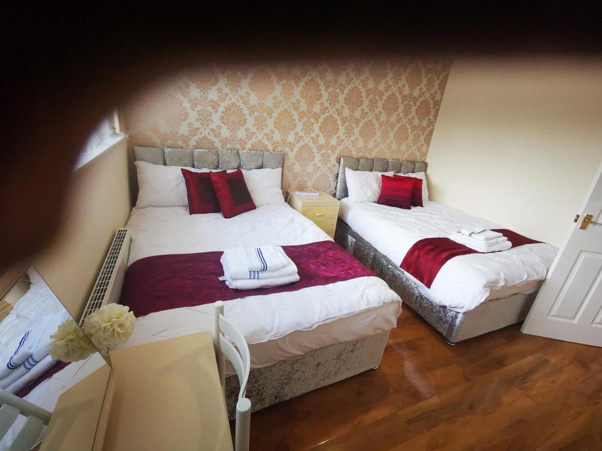 Brigstock Holidays House Μάντσεστερ Εξωτερικό φωτογραφία