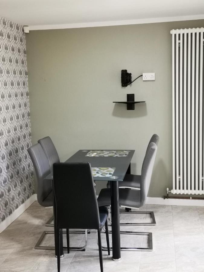 Brigstock Holidays House Μάντσεστερ Εξωτερικό φωτογραφία