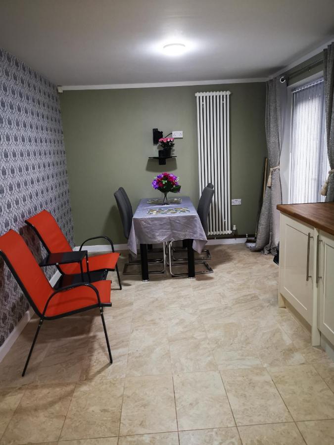 Brigstock Holidays House Μάντσεστερ Εξωτερικό φωτογραφία