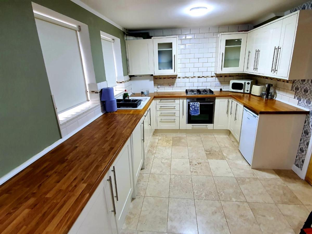 Brigstock Holidays House Μάντσεστερ Εξωτερικό φωτογραφία