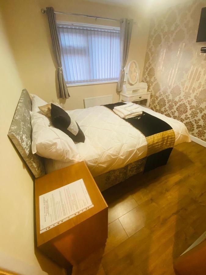 Brigstock Holidays House Μάντσεστερ Εξωτερικό φωτογραφία