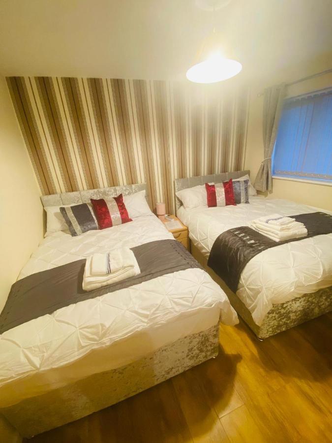 Brigstock Holidays House Μάντσεστερ Εξωτερικό φωτογραφία